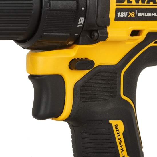 Аккумуляторная дрель-шуруповерт DeWALT DCD708D2T-QW 1